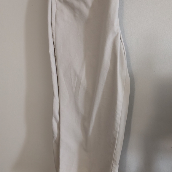 Dockers Capris - Picture 1 of 6